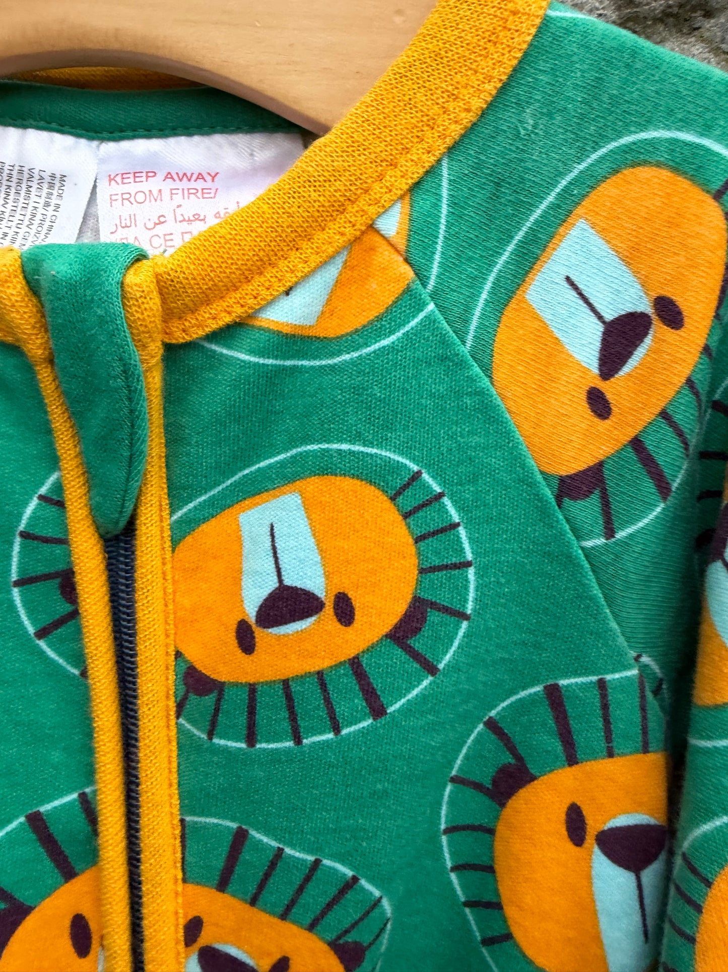 Lions green onesie 3-6m (62-68cm)