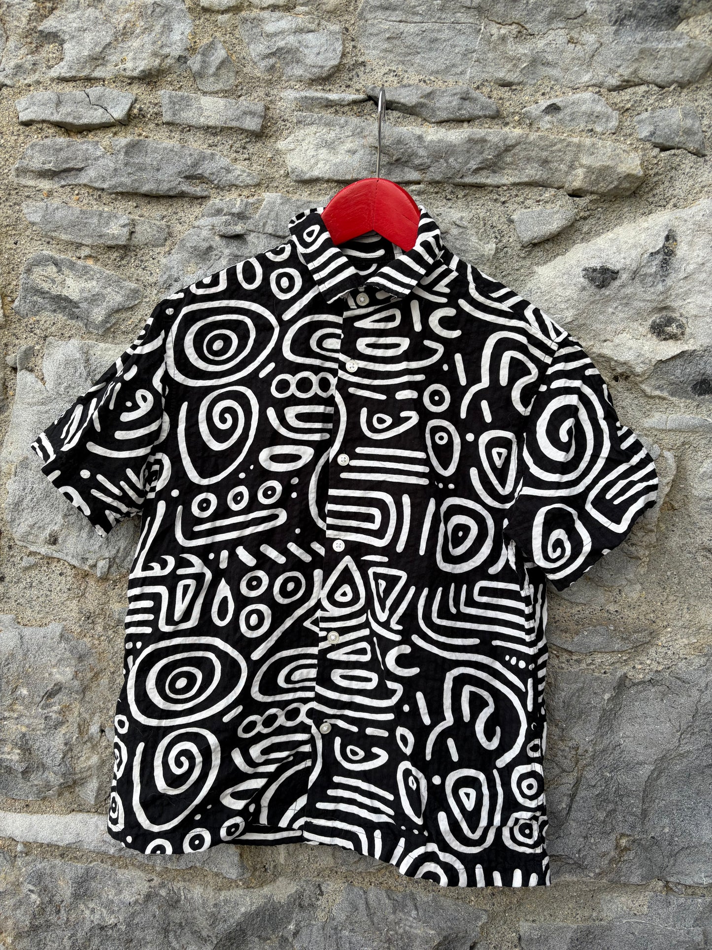 Black&white abstract shirt  8y (128cm)