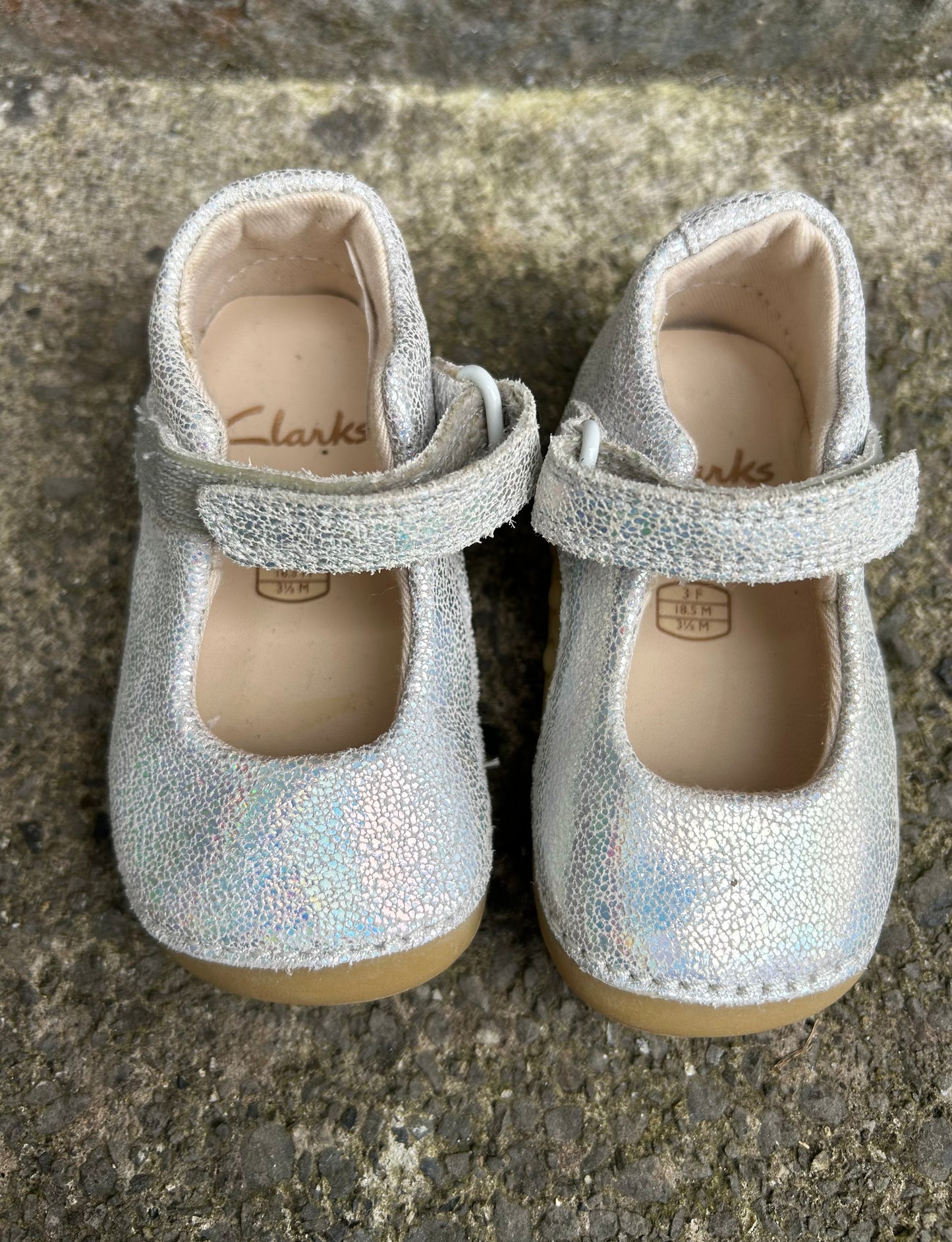 Iridescent Tiny Mist Toddler  uk 3F (eu 18.5)