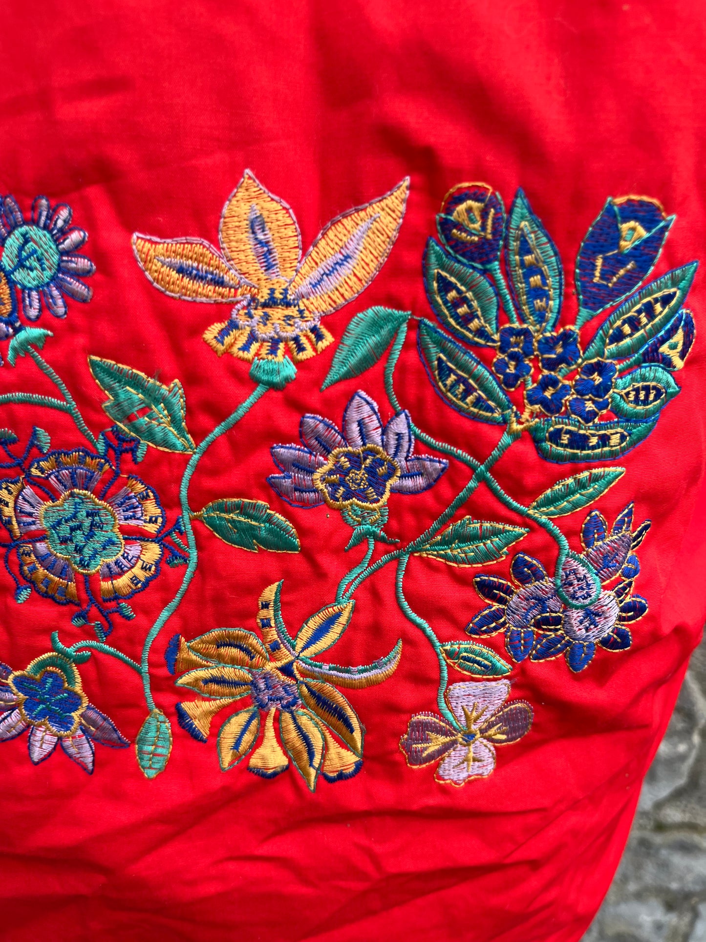 80s red embroidered jacket   12-13y (152-158cm)