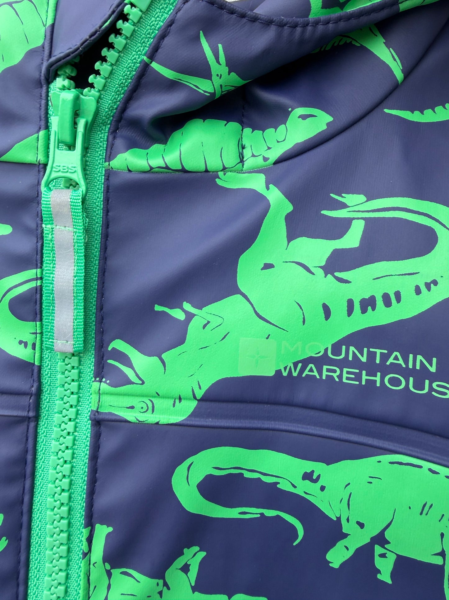 Dinosaurs navy raincoat  7-8y (122-128cm)