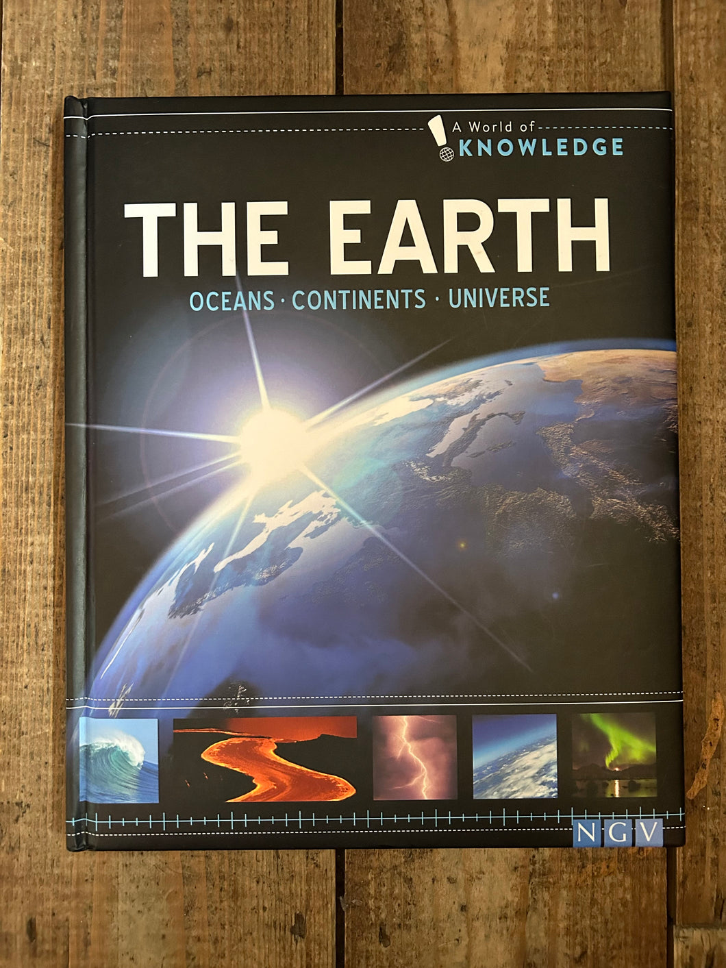 A world of Knowledge - The Earth