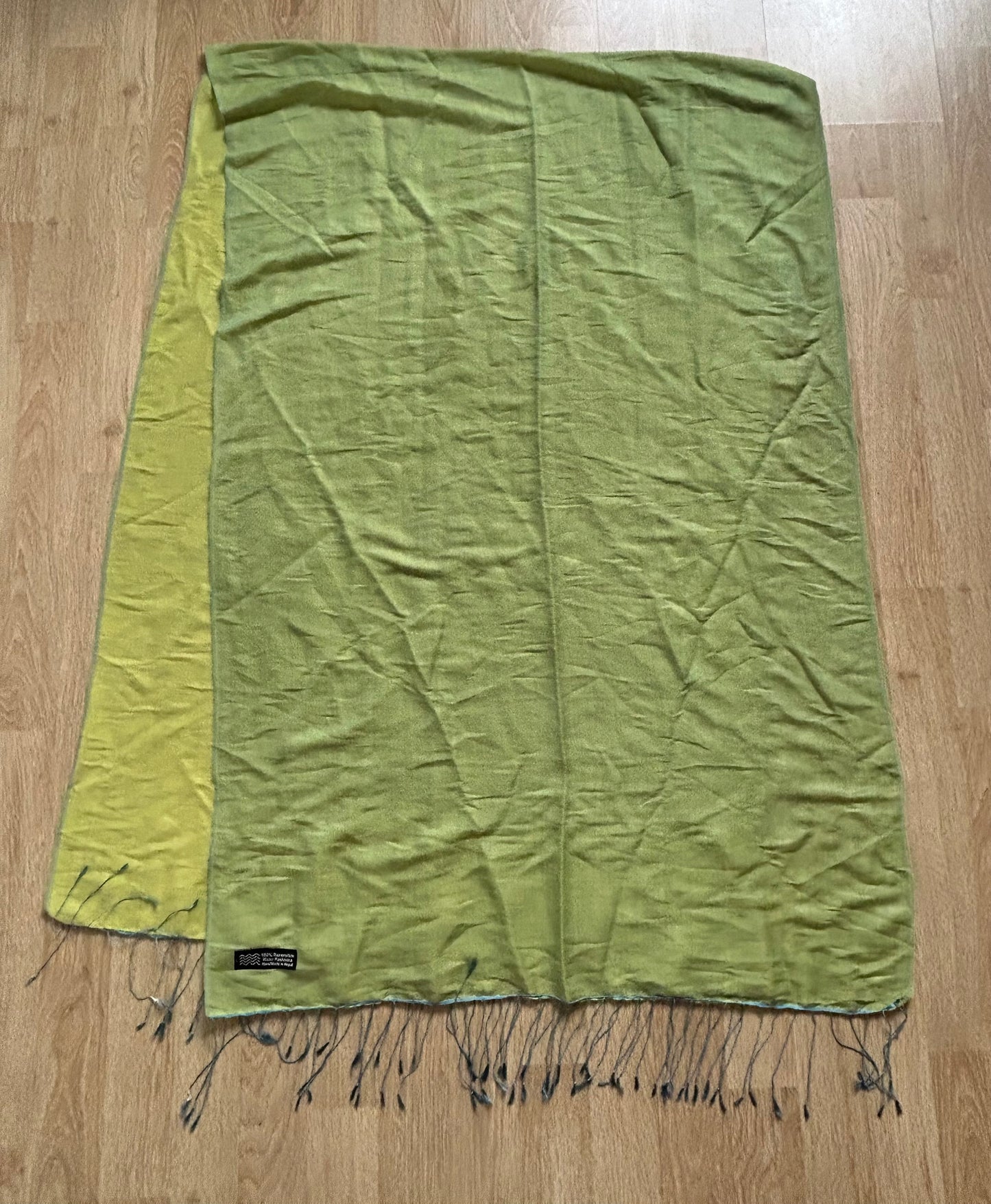 Green pashmina scarf