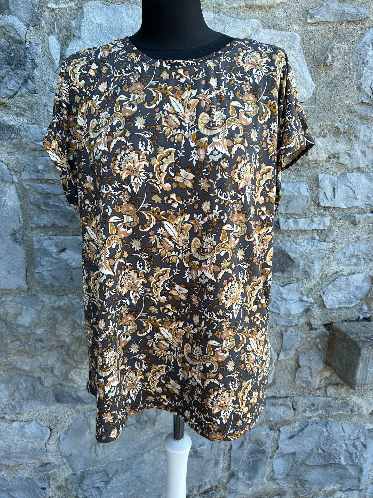 Brown floral tee uk 14