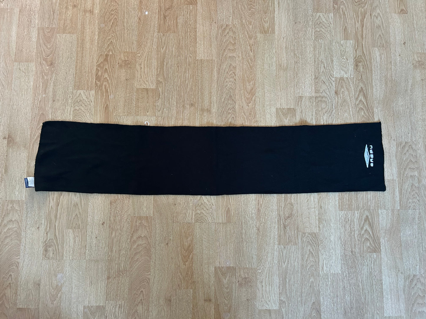 Umbro black scarf