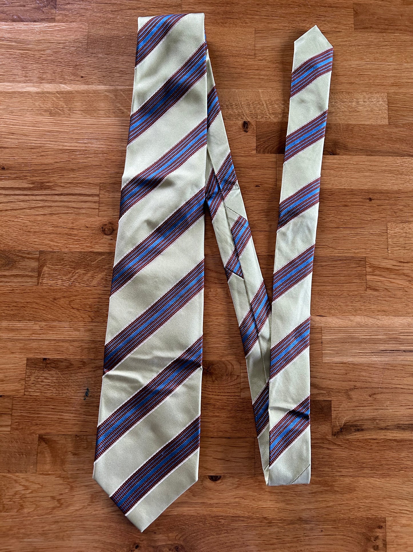 Lightgreen&bluestripy tie