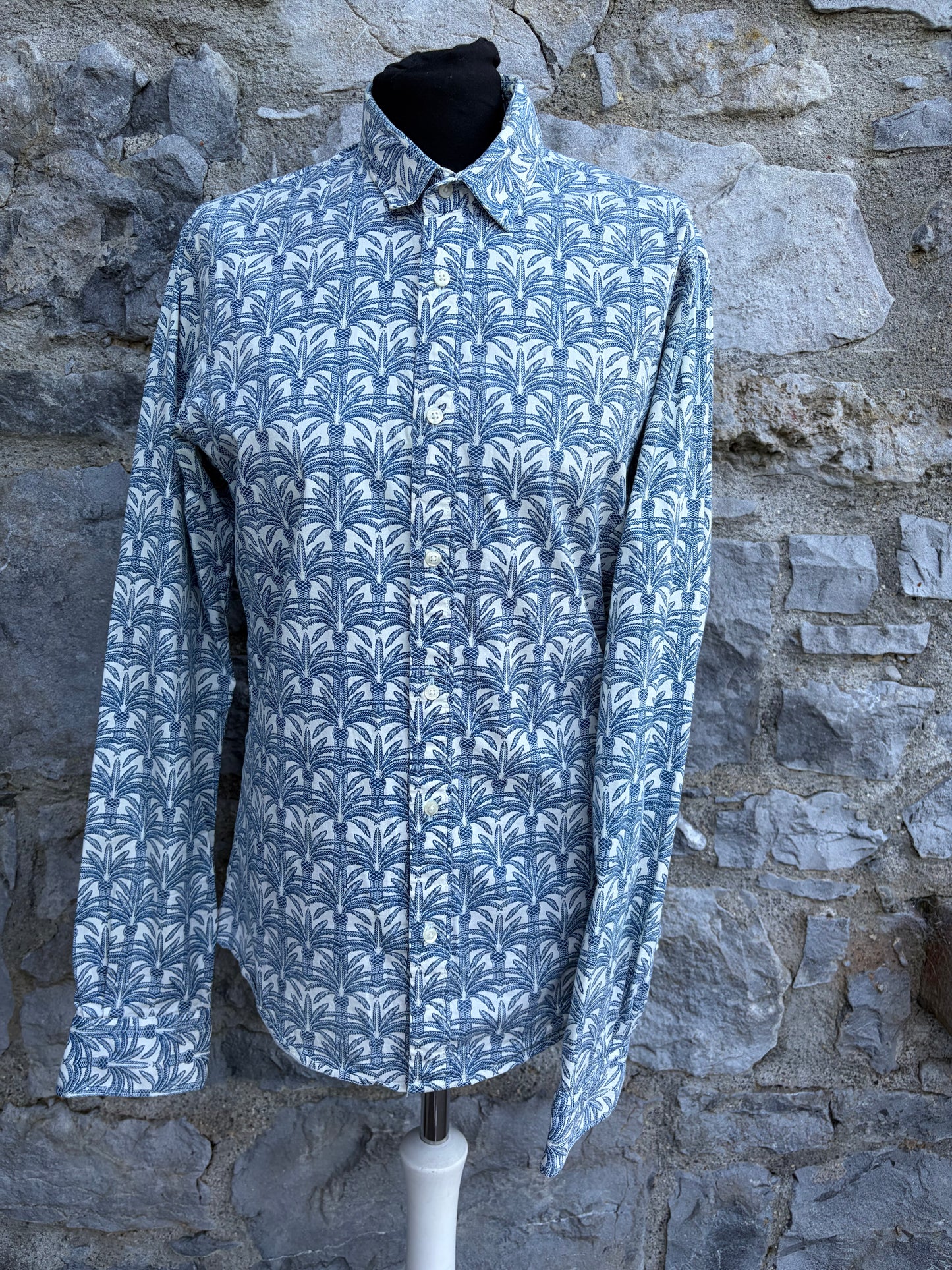 Blue palm trees shirt Small