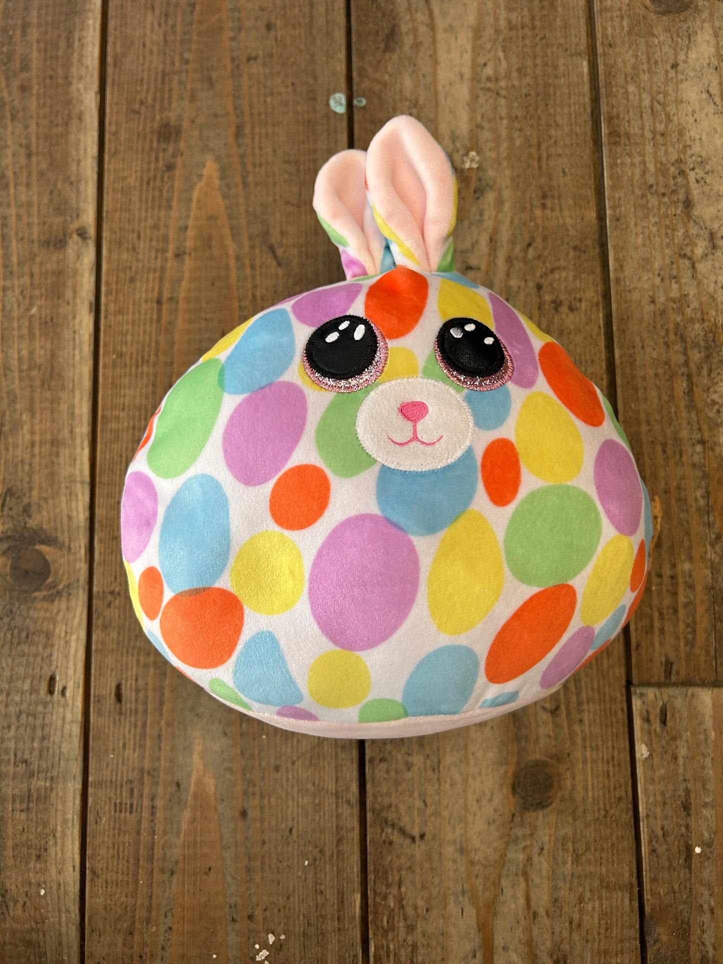 Rabbit with colours dots