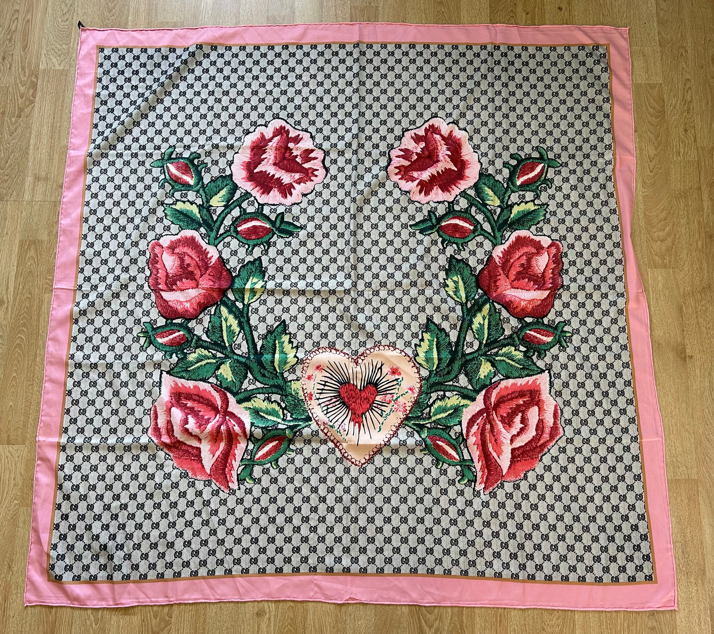 Heart&roses big square scarf