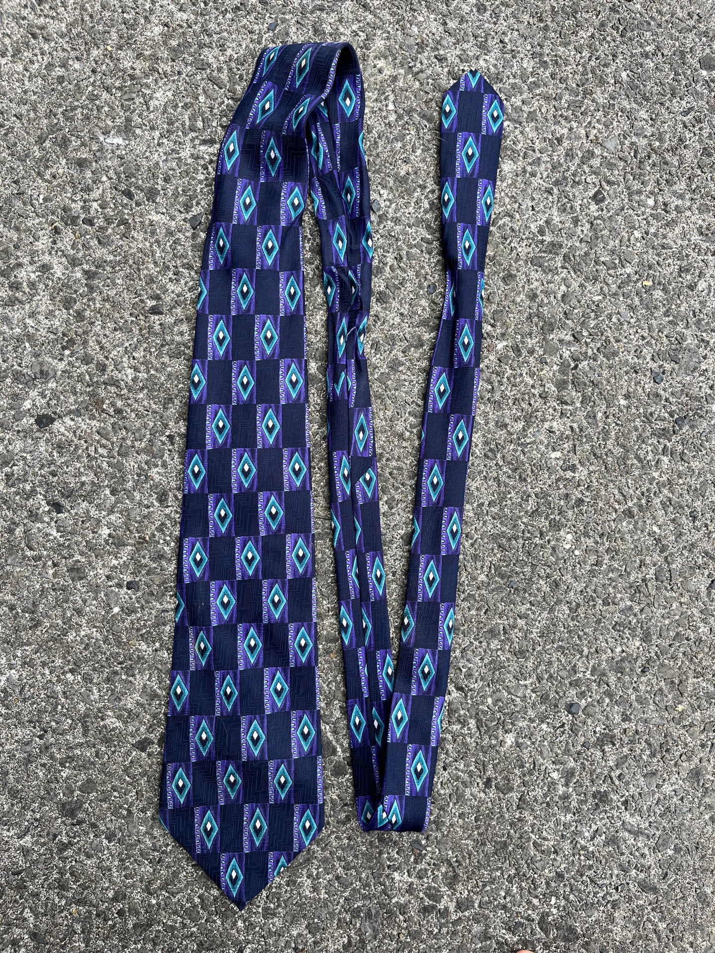 90s blue diamonds tie