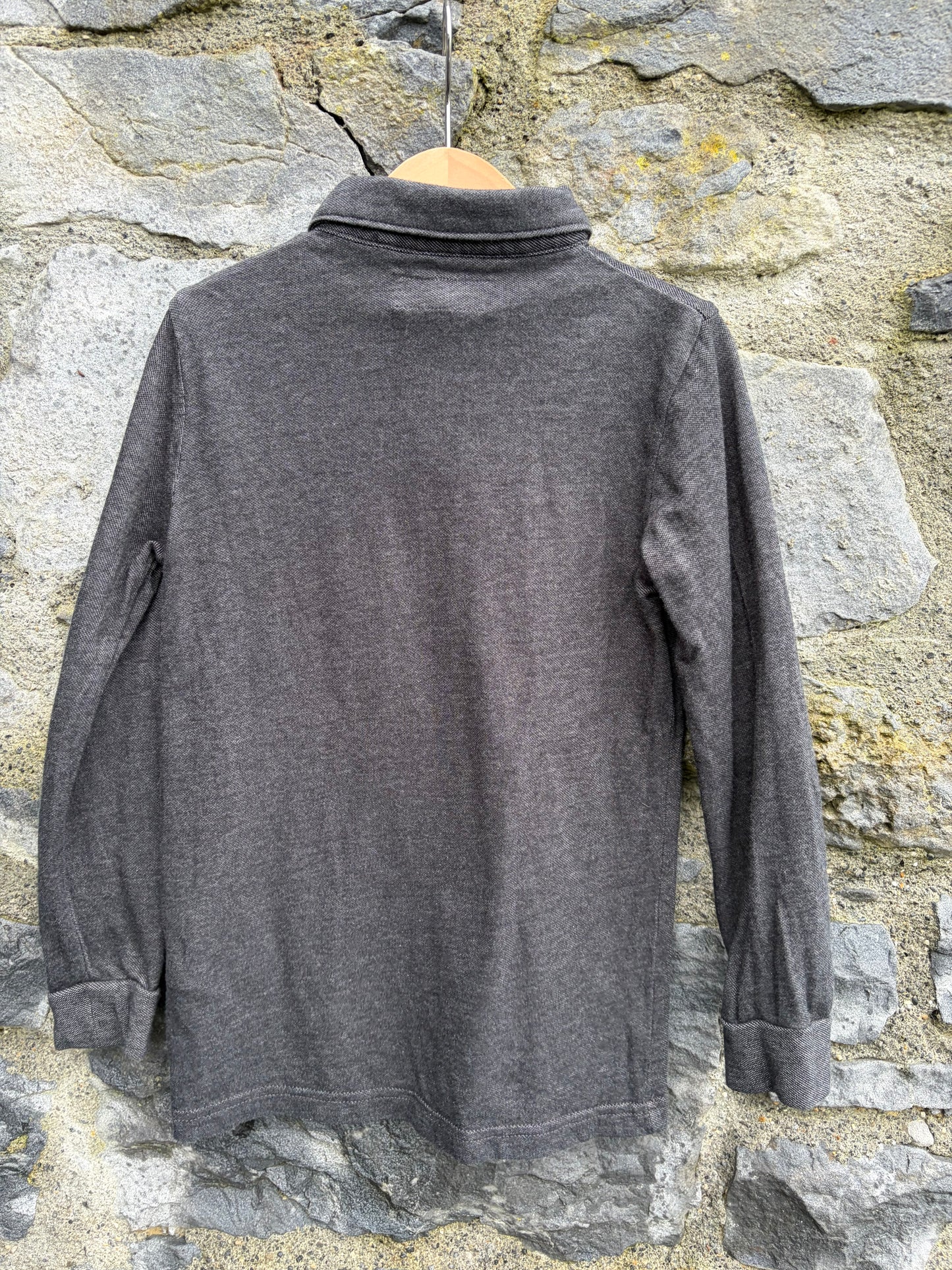 Grey polo shirt  7y (122cm)