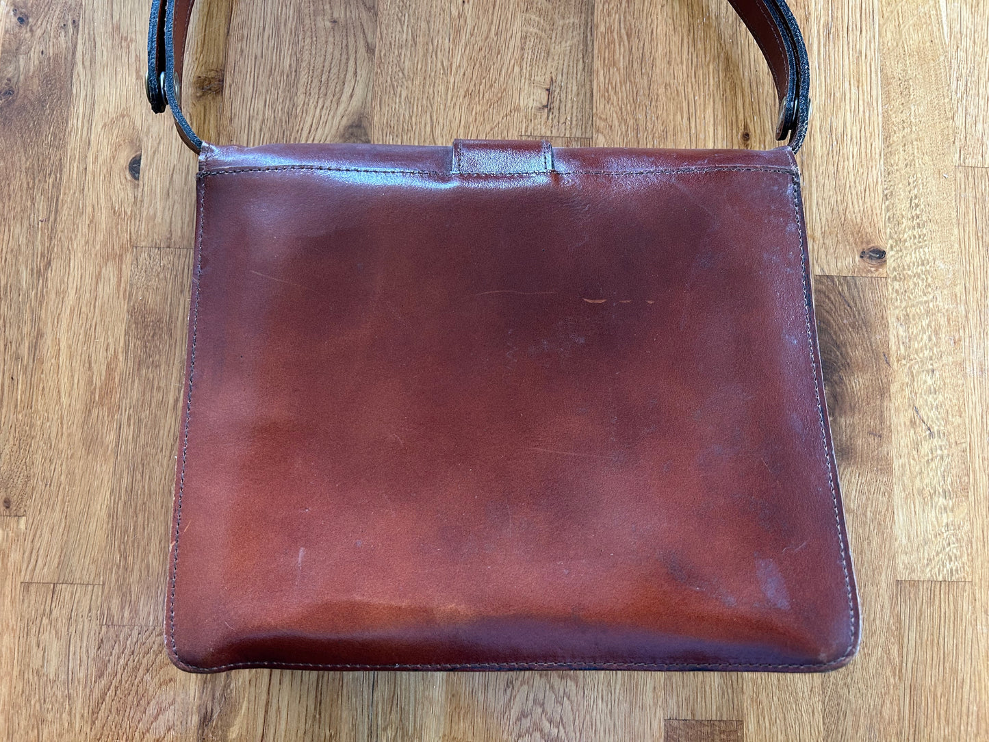 Brown leather shoulder bag