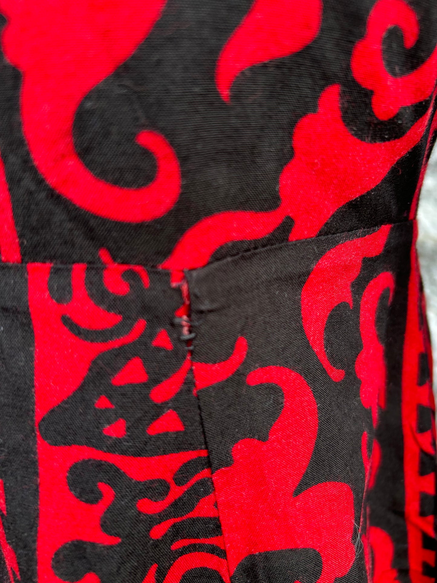 90s red&black tunic uk 8-10