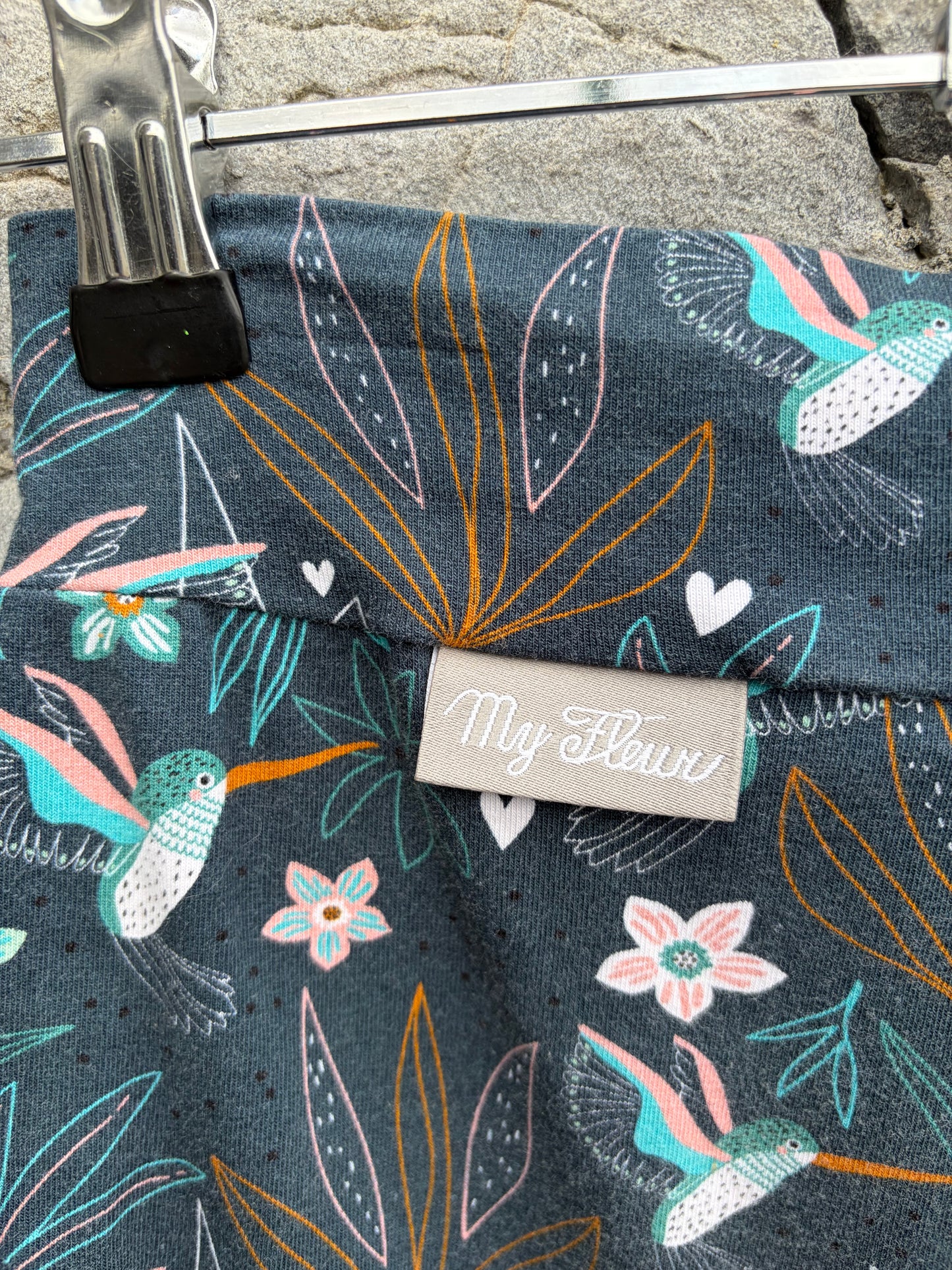 Hummingbird navy shorts  8-9y (128-134cm)