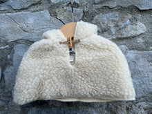 Load image into Gallery viewer, Sheep woolly poncho  0-6m (56-68cm)
