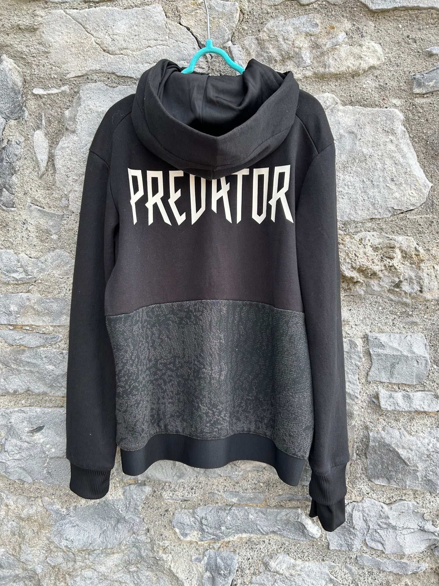 Predator Black hoodie  9-10y (134-140cm)