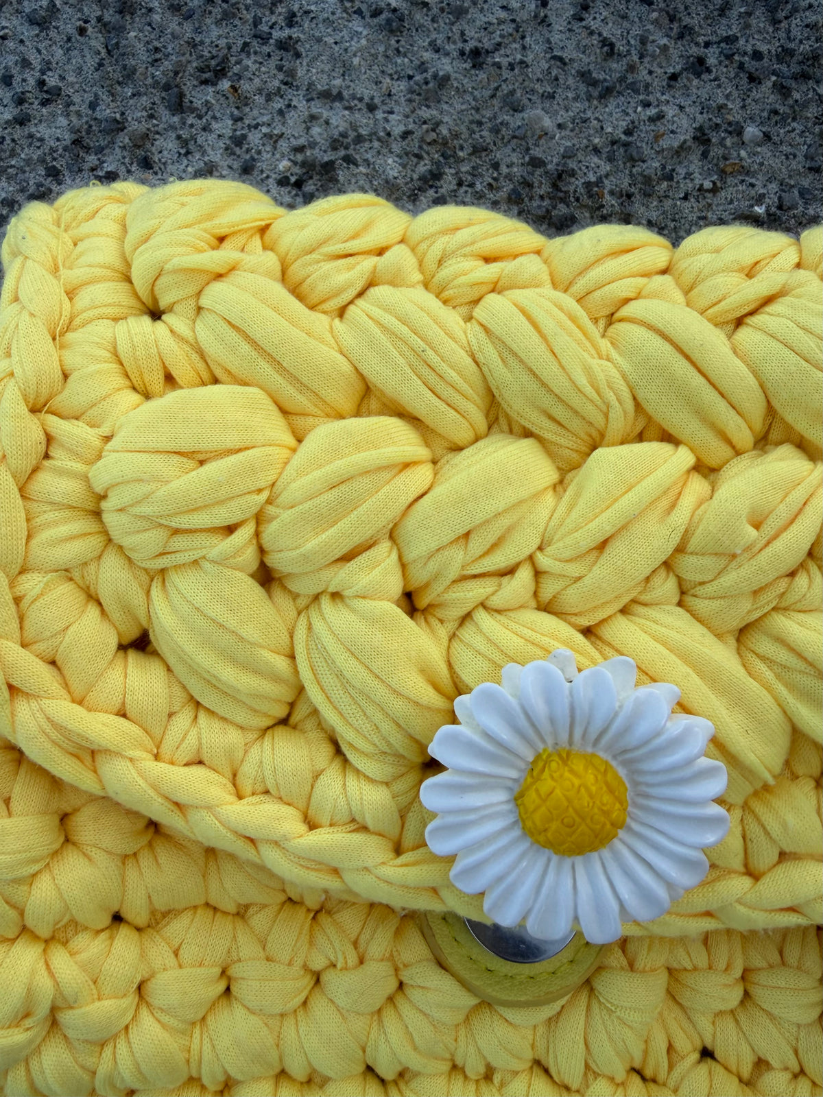 Yellow daisy bag