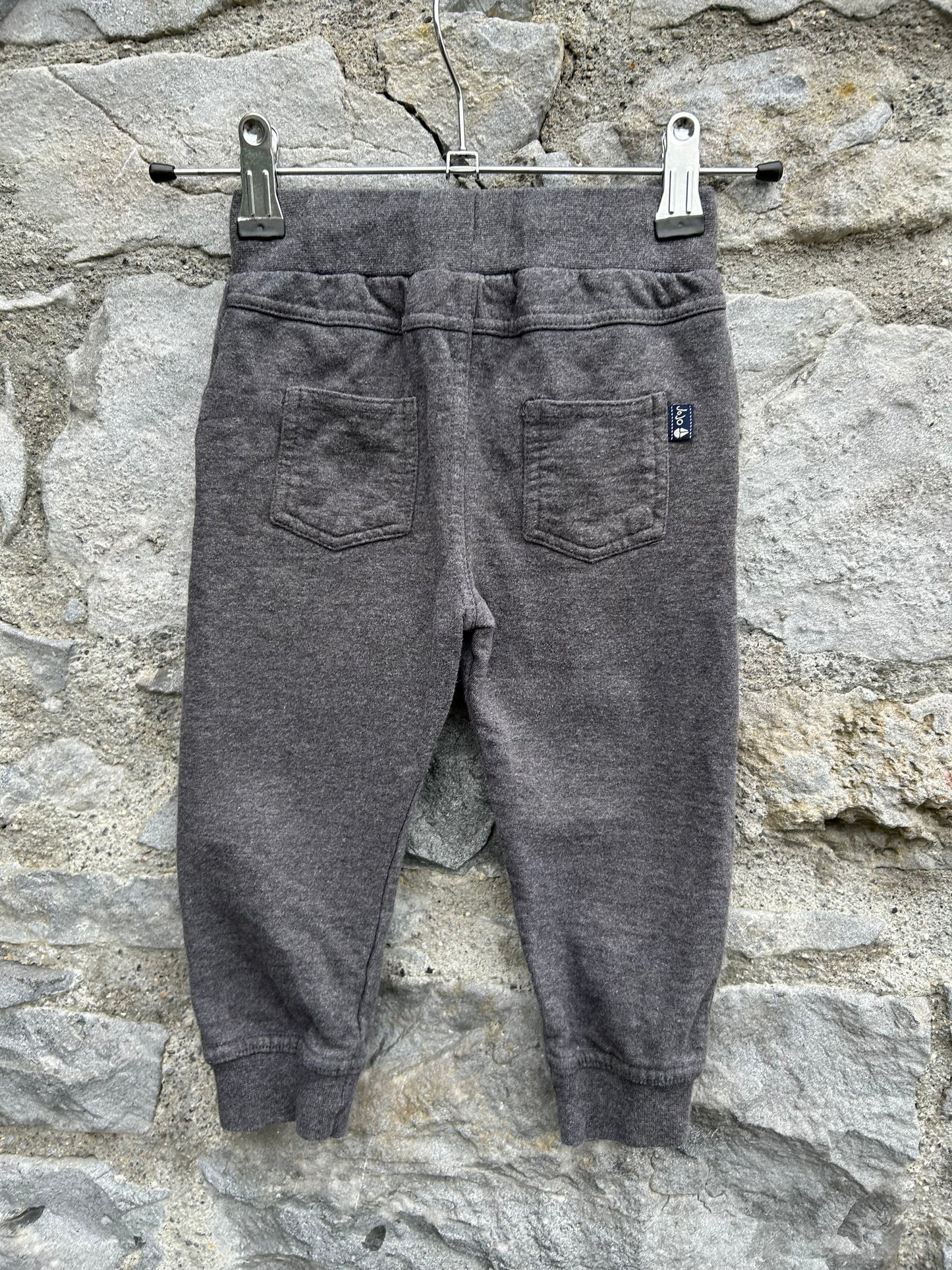 Grey tracksuit bottoms  18m (86cm)