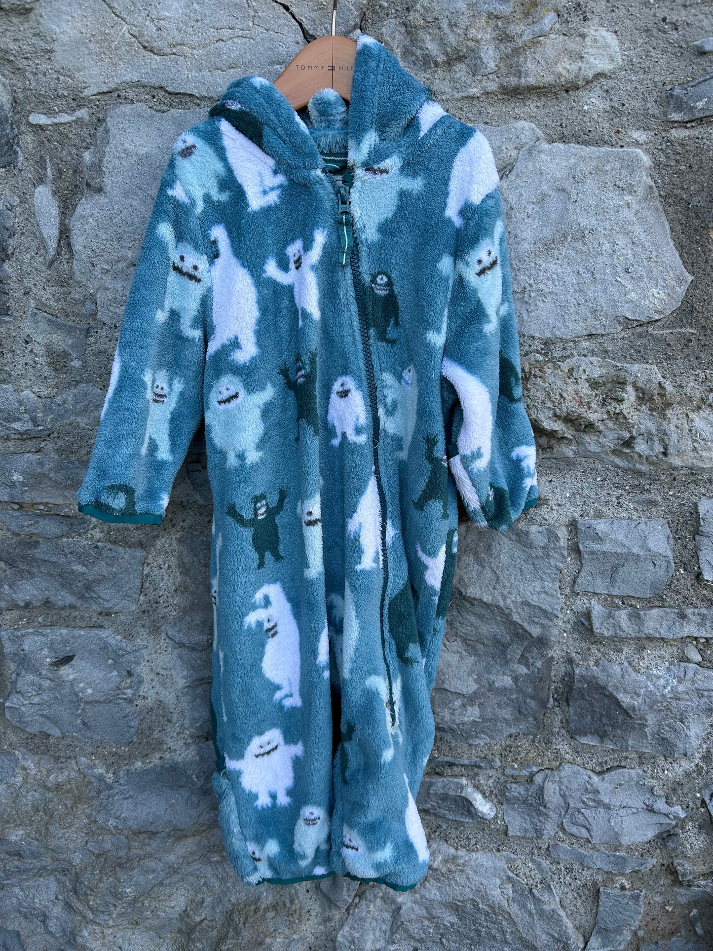Yeti blue fluffy onesie  18-24m (86-92cm)