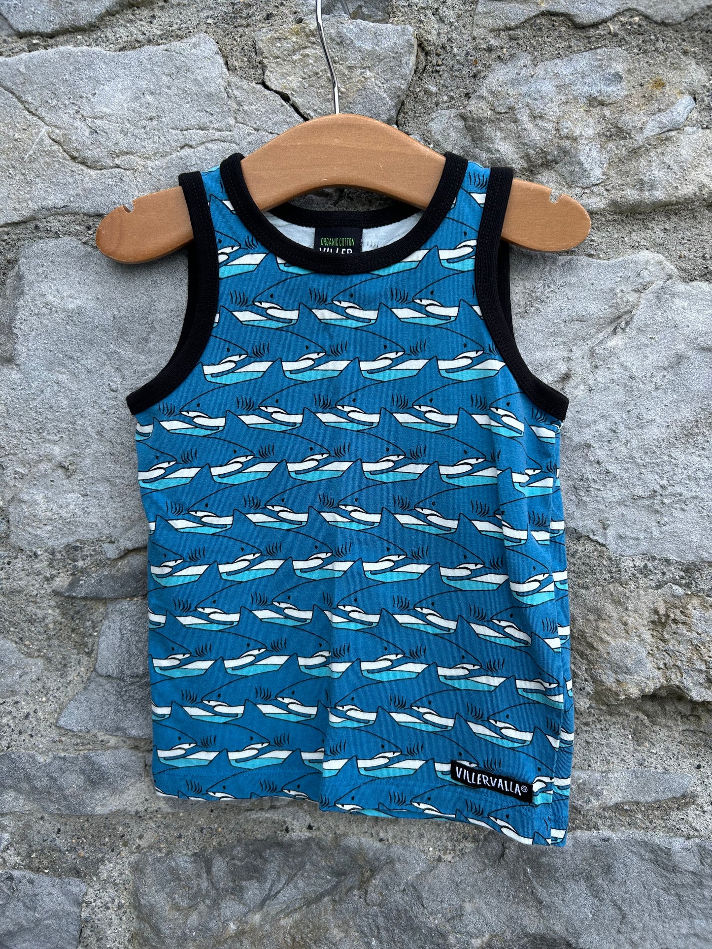 Sharks blue tank top    2y (92cm)