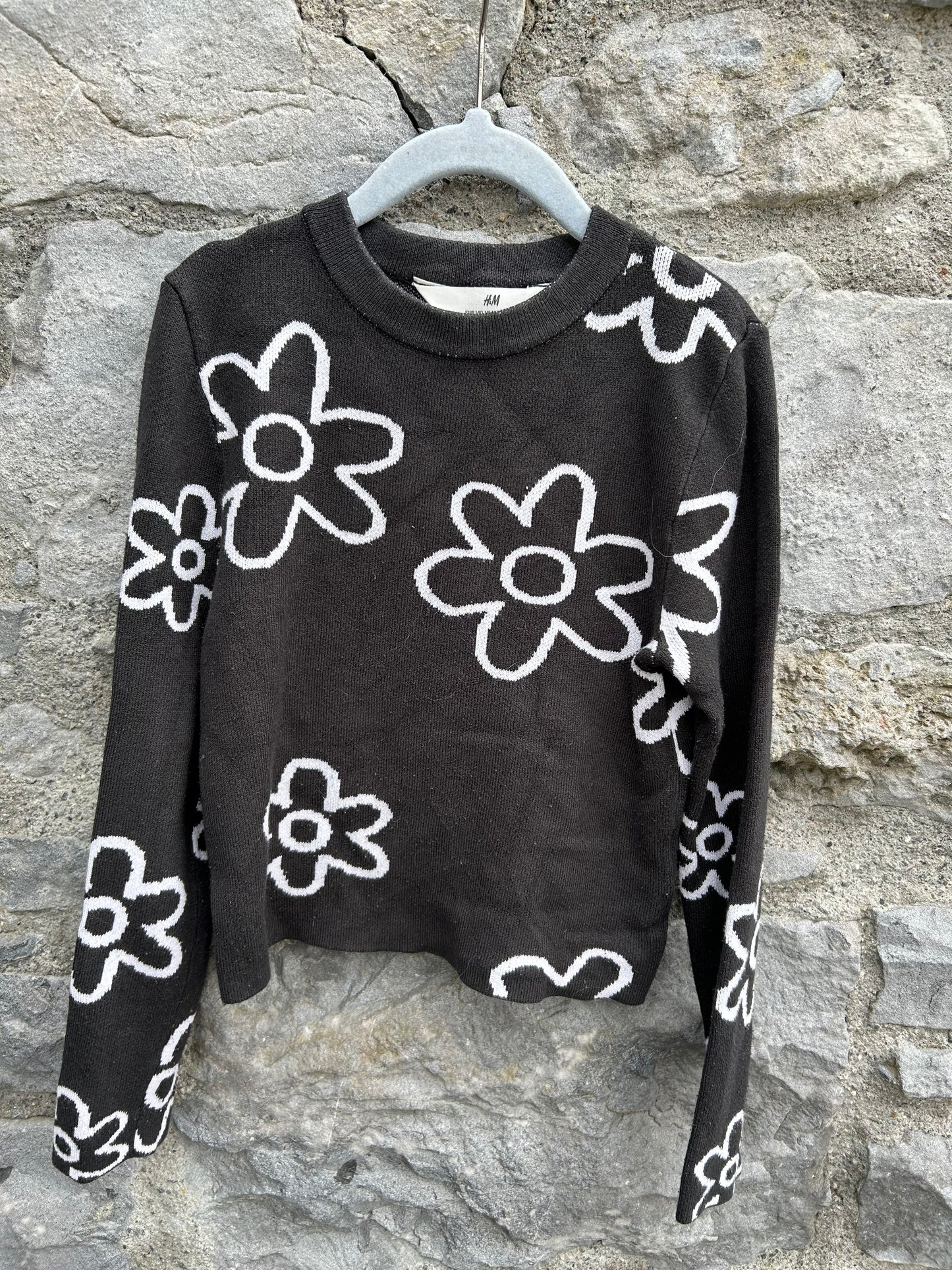 Big flowers cropped black jumper  9-10y (134-140cm)