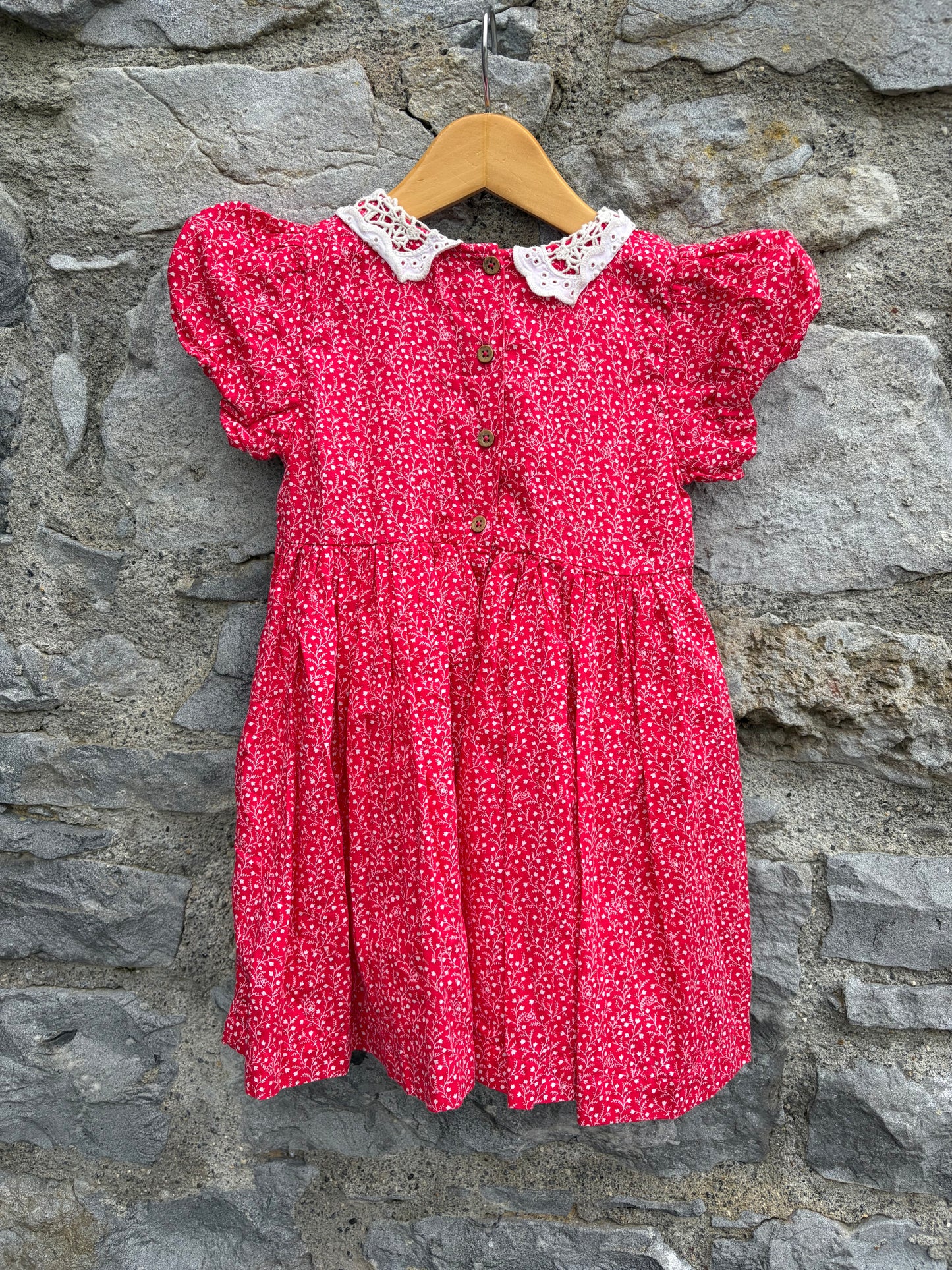 Red floral shirred bodice dress  2-3y (92-98cm)