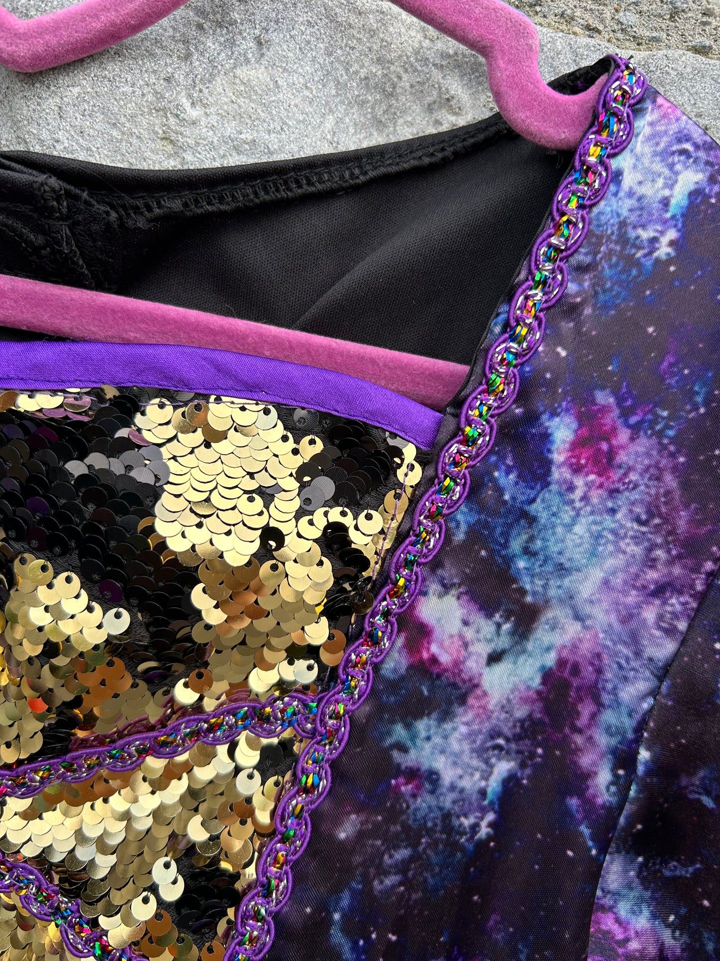 Purple sequin witch  9-10y (134-140cm)