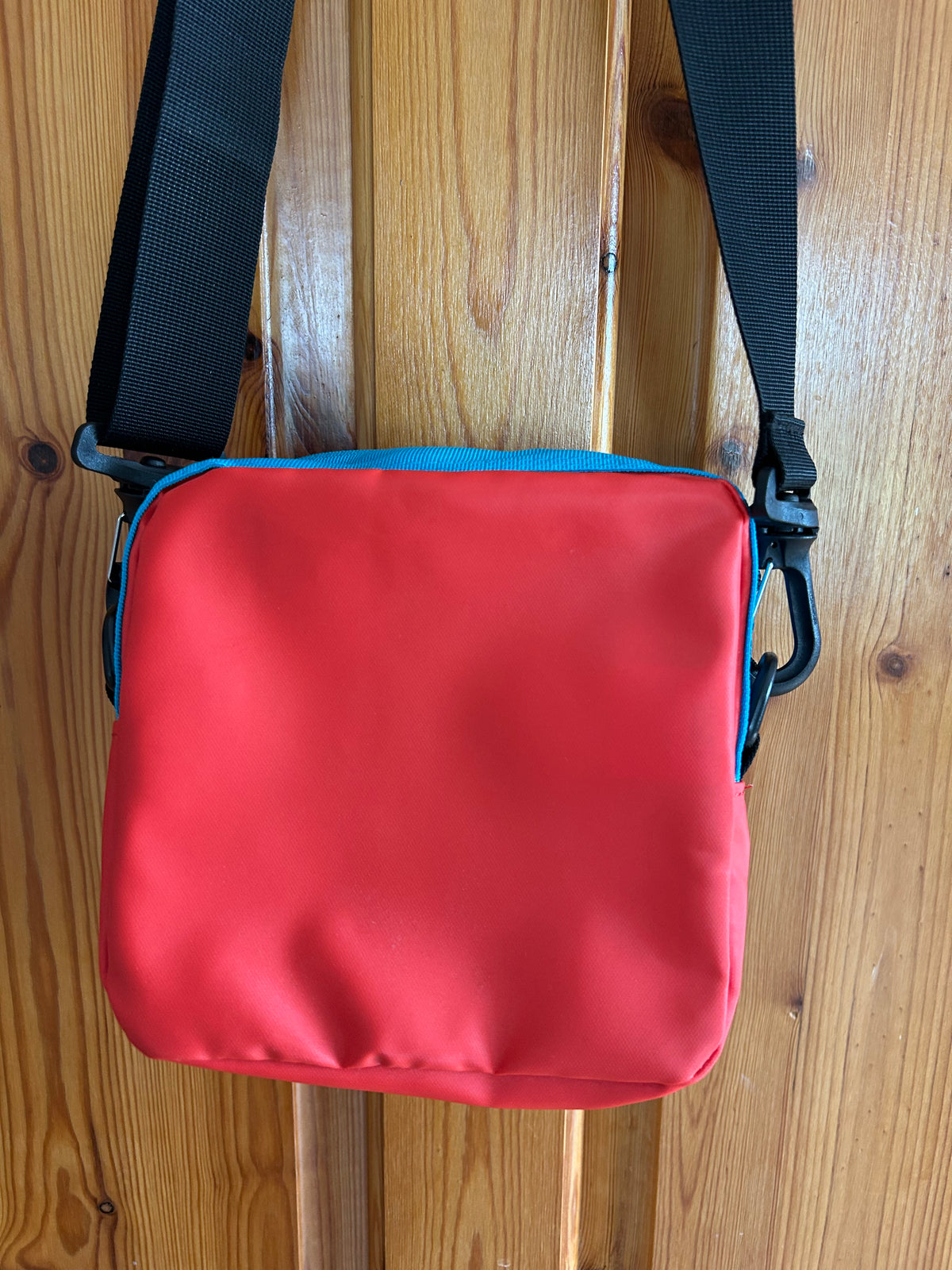 Red&blue crossbody bag