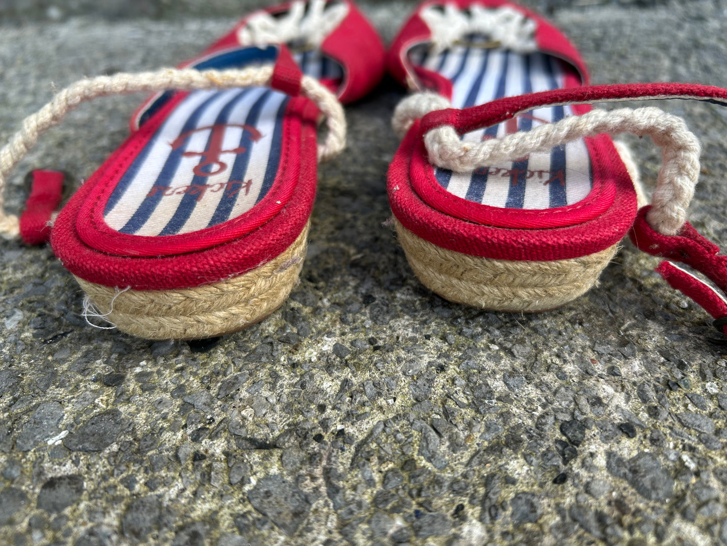 Red flats  uk 5 (eu 38)