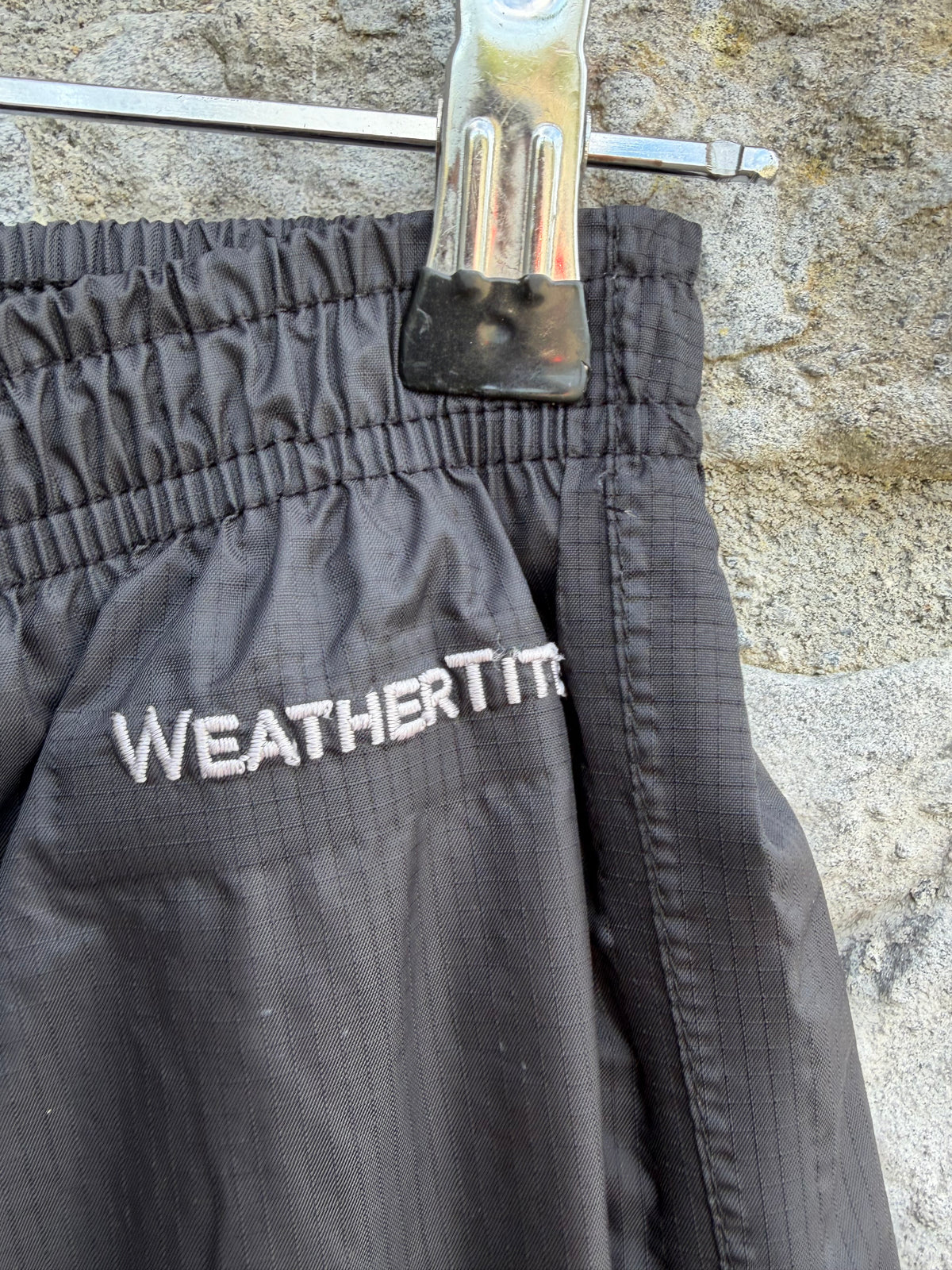 Black waterproof pants  5-6y (110-116cm)