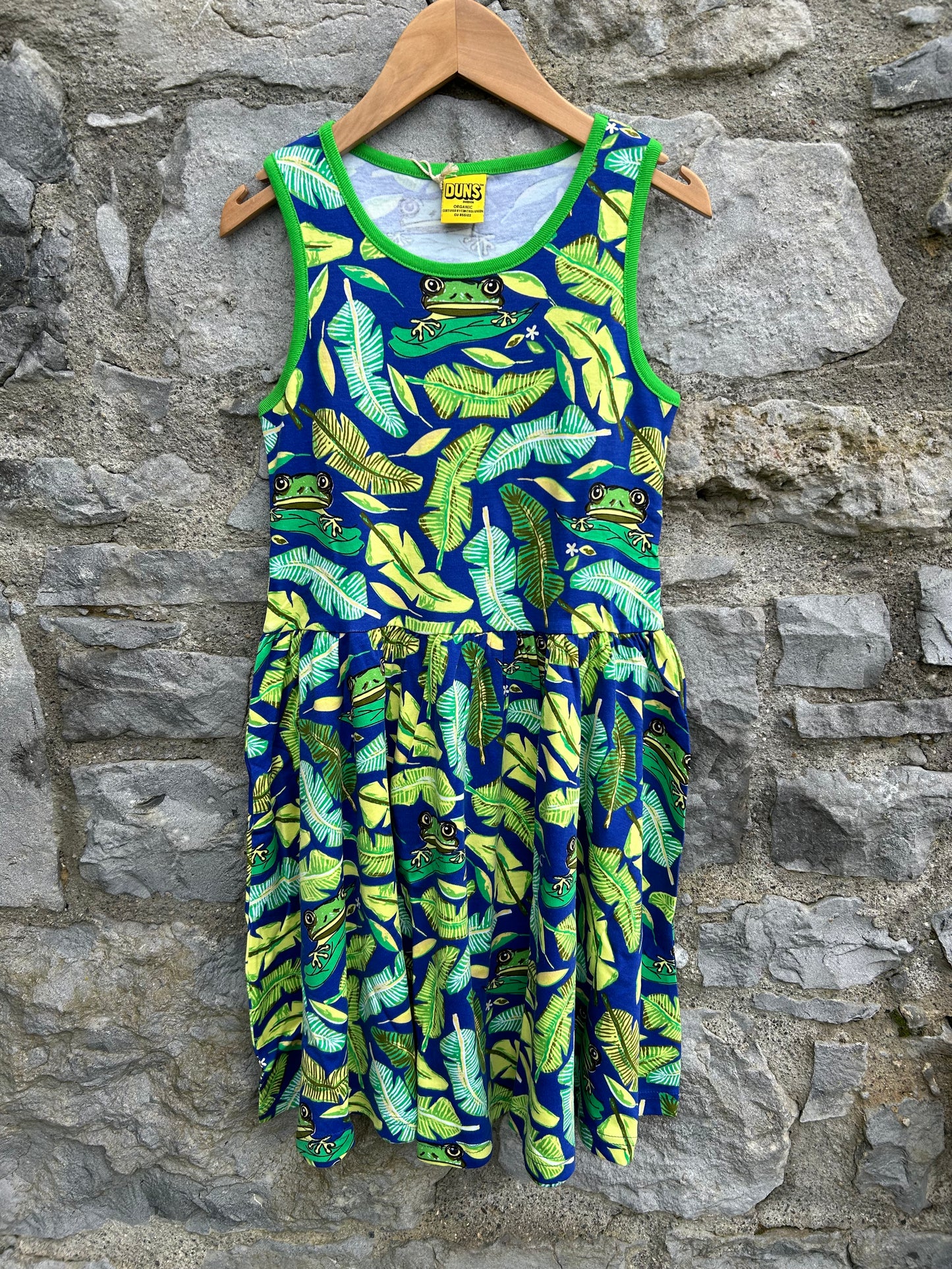 Green leaves&frogs sleeveless dress 10y (140cm)