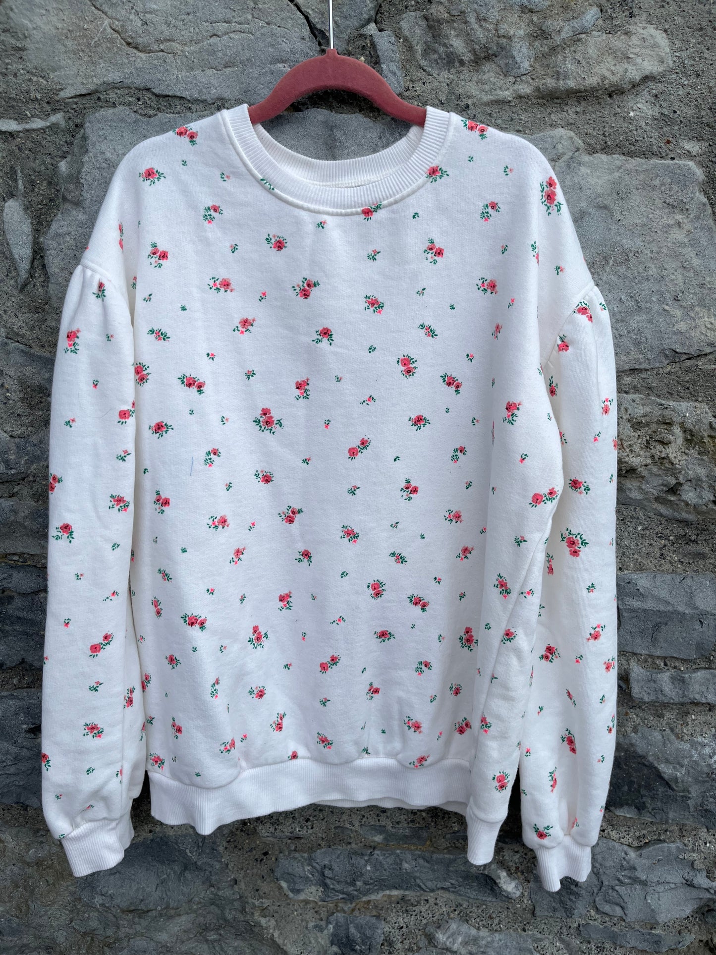 Small flowers sweatshirt  11-12y (146-152cm)