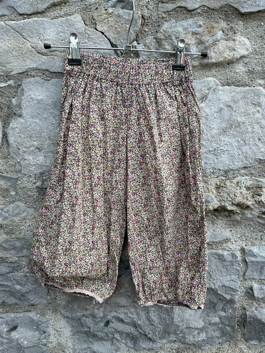 Beige tiny flowers baggy pants 4y (104cm)