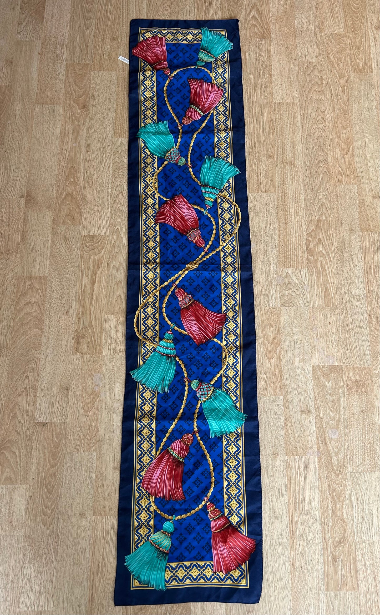 Tassels&blue scarf