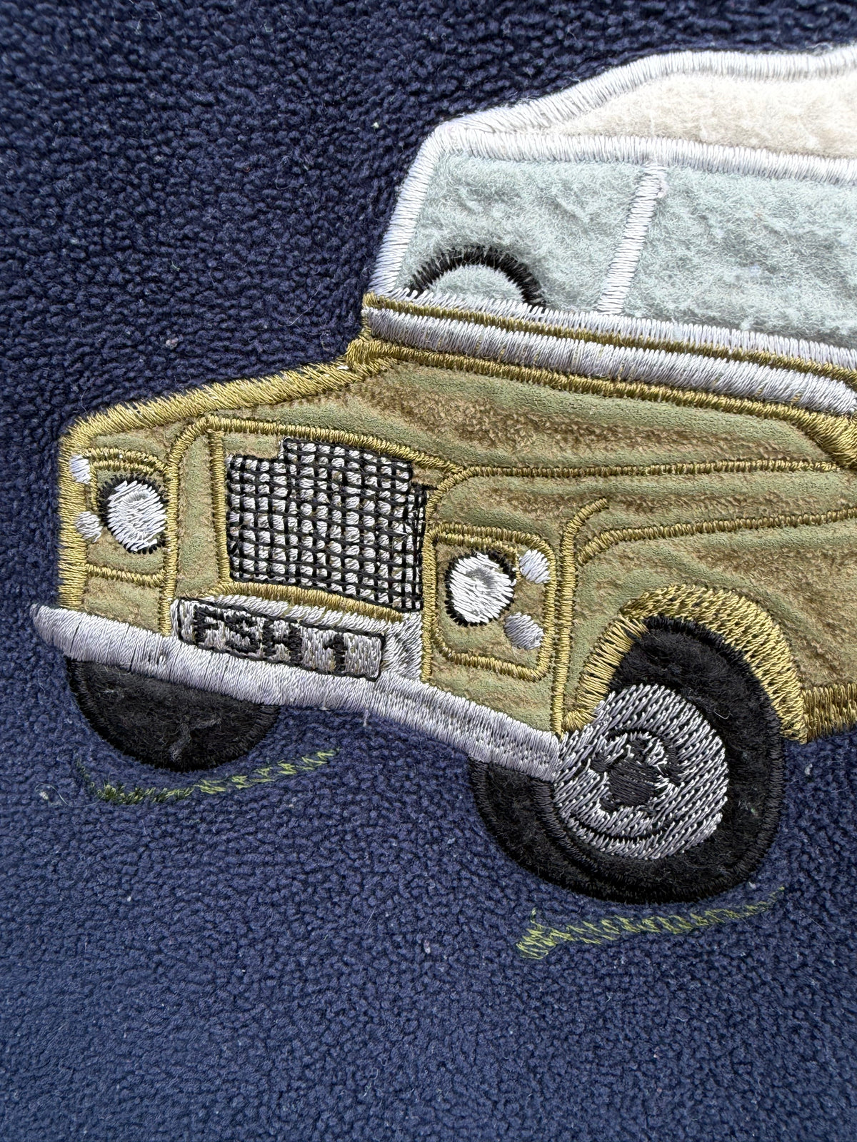 Y2K jeep navy fleece  4-5y (110cm)