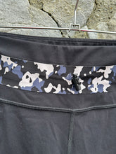 Load image into Gallery viewer, Black&amp;camo cuffs 7/8 leggings uk 6-8
