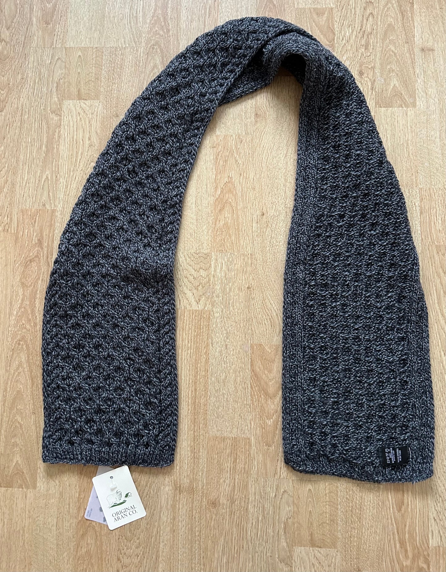 Aran grey scarf