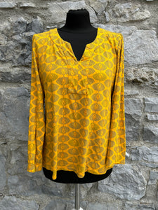 Mustard pattered top uk 12