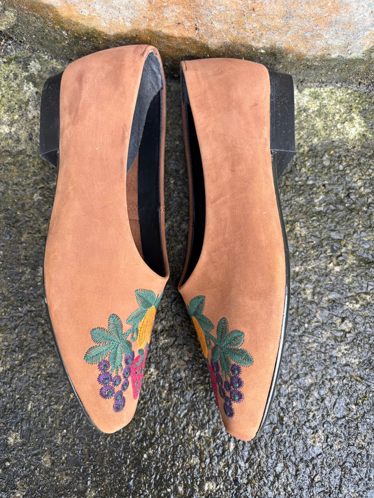 80s brown embroidered pumps uk 4 (eu 37)