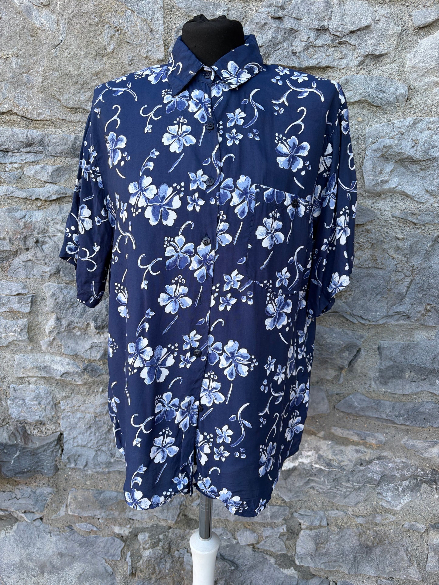 90s blue flowers navy shirt Small men