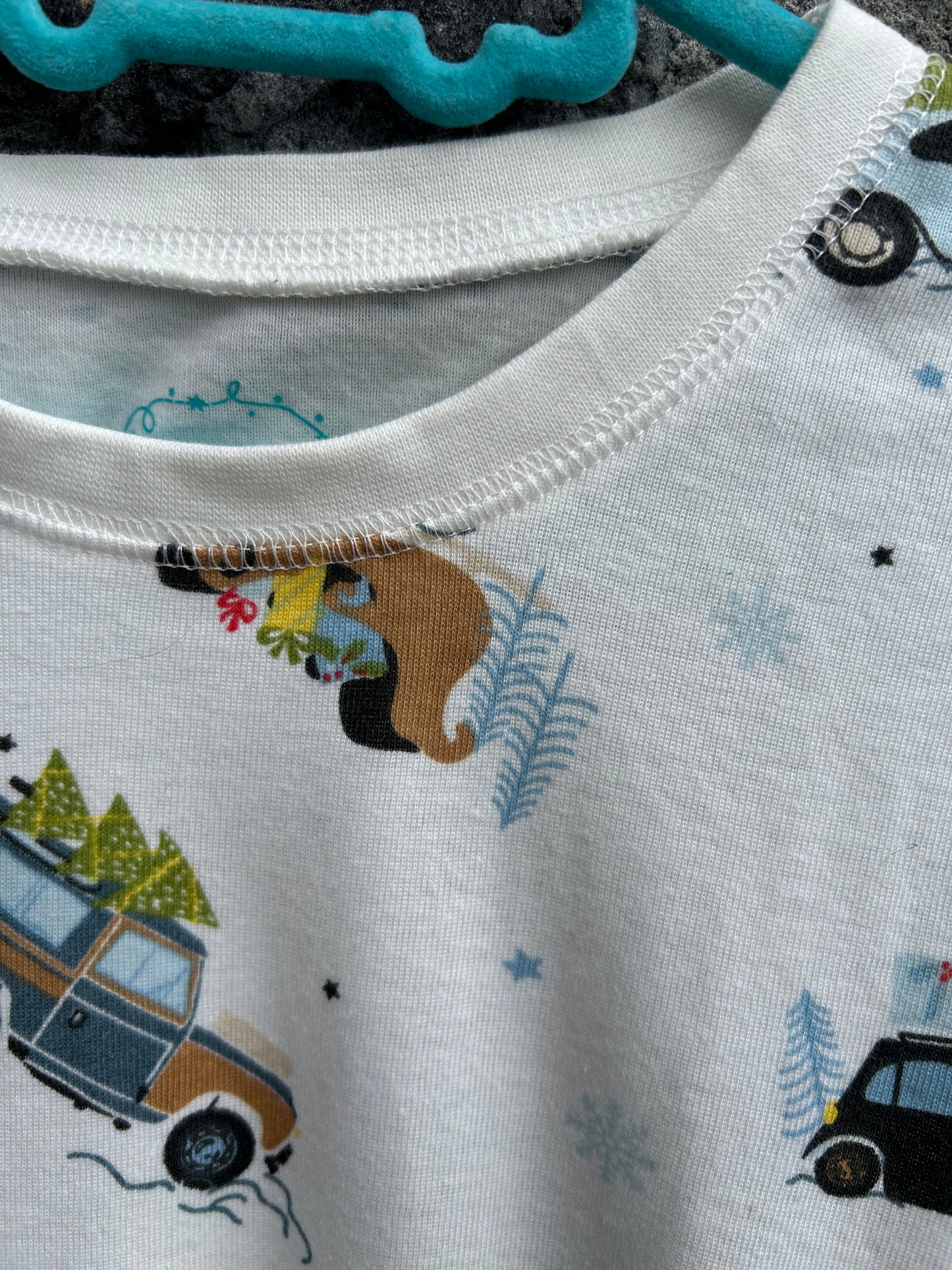 Christmas Vehicles pjs  11-12y (146-152cm)