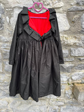 Load image into Gallery viewer, Black&amp;red reversible coat  6-8y (116-128cm)
