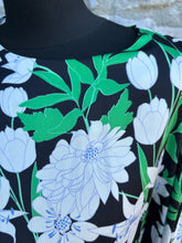 Load image into Gallery viewer, Green floral dress uk 14
