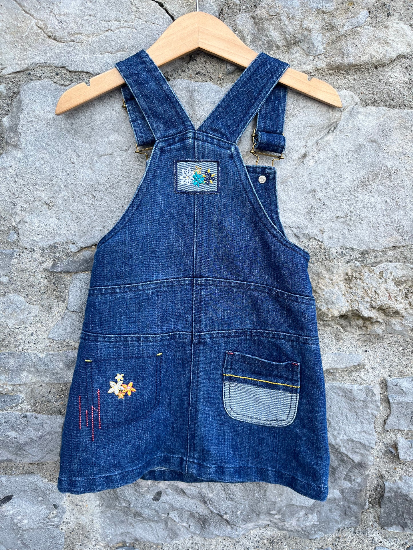 Denim pinafore  12-18m (80-86cm)