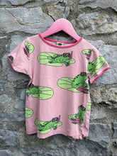 Load image into Gallery viewer, Frogs pink T-shirt  5y (110cm)
