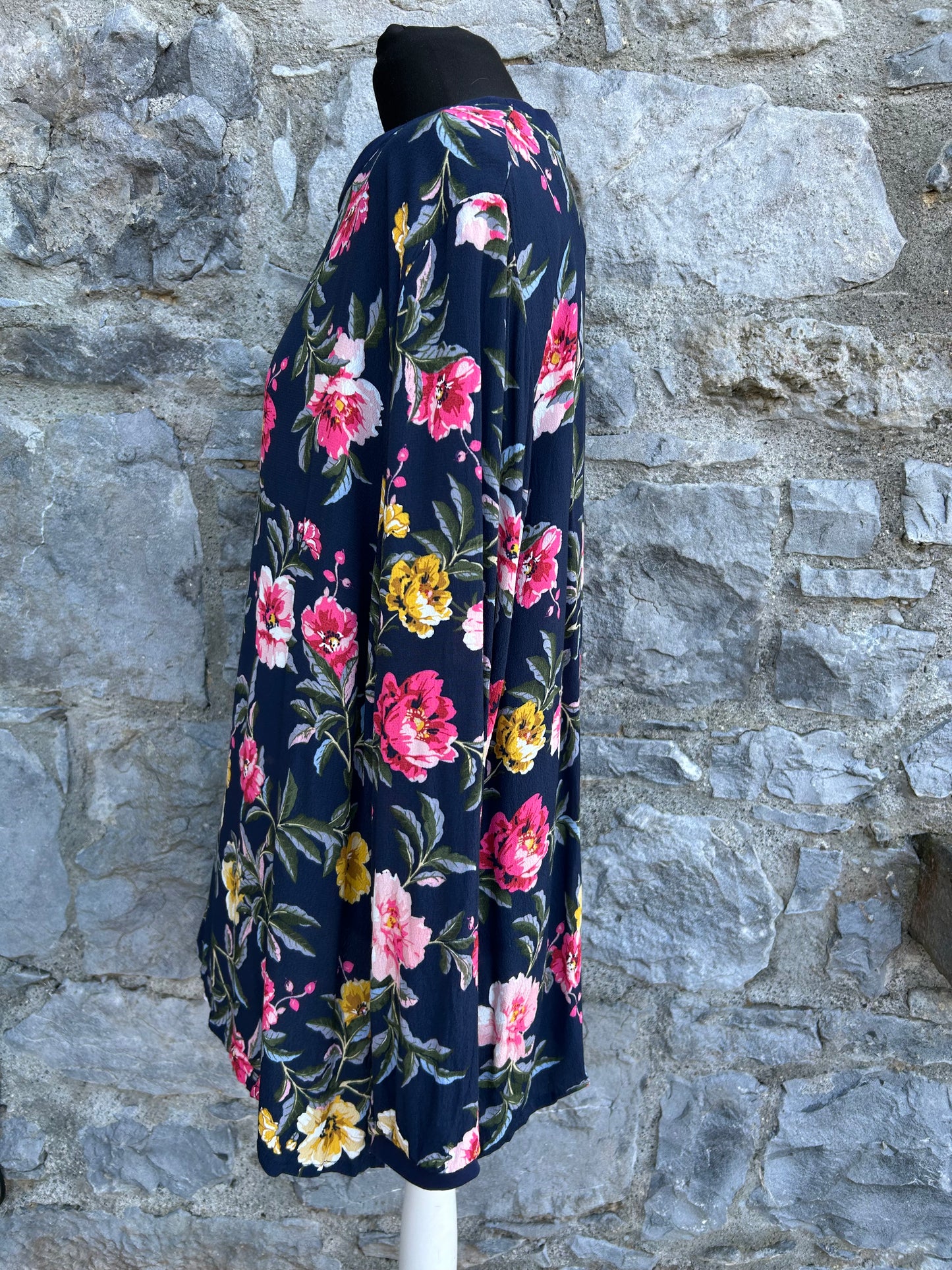 Navy floral top uk 18-20