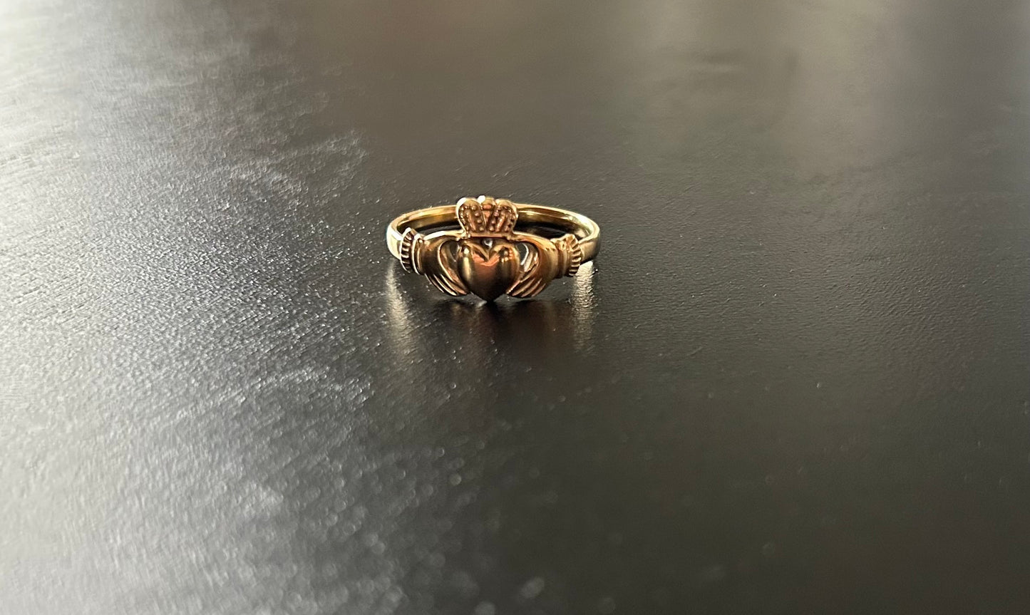 Claddagh ring