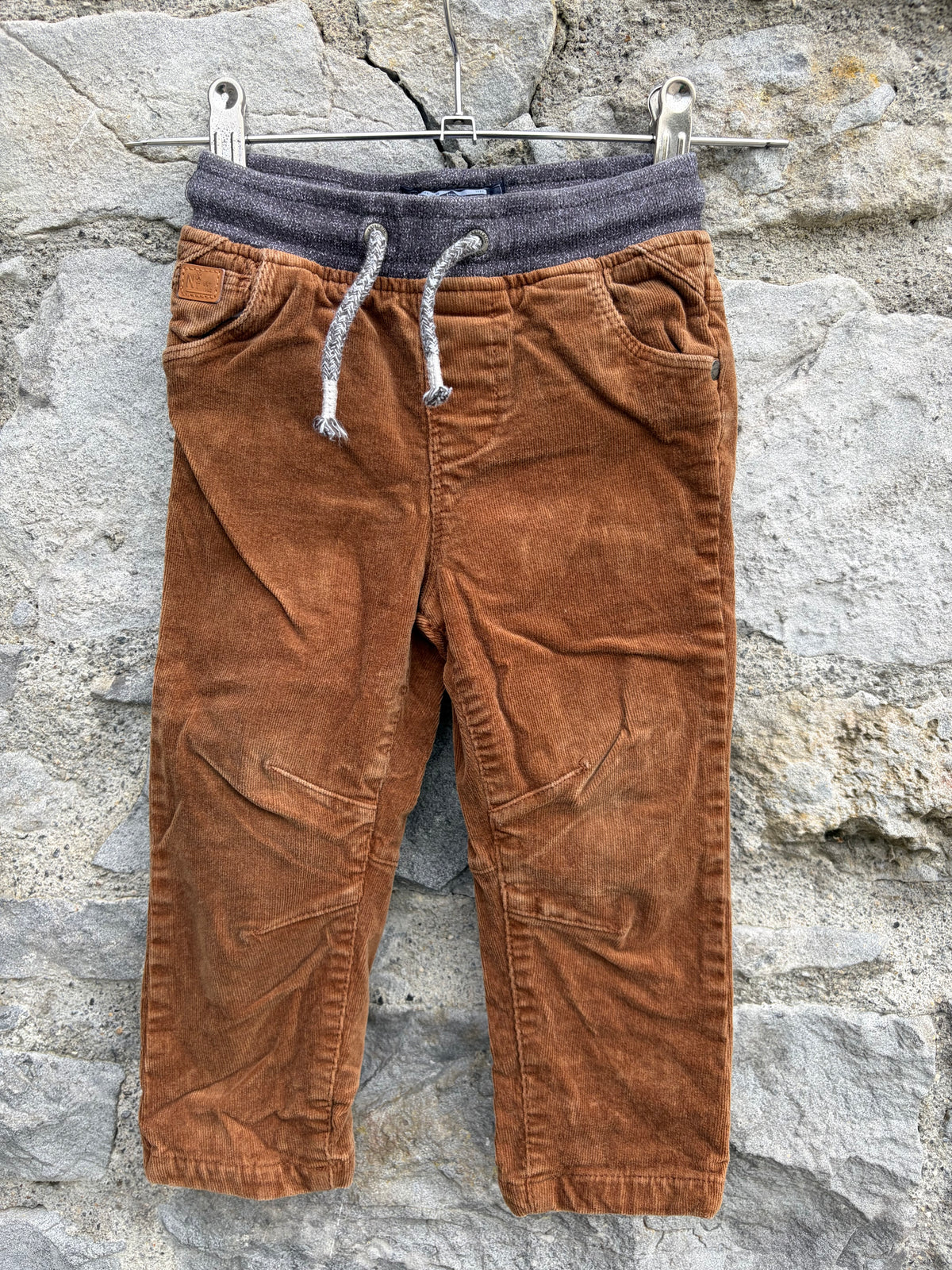 Brown cords  12-18m (80-86cm)
