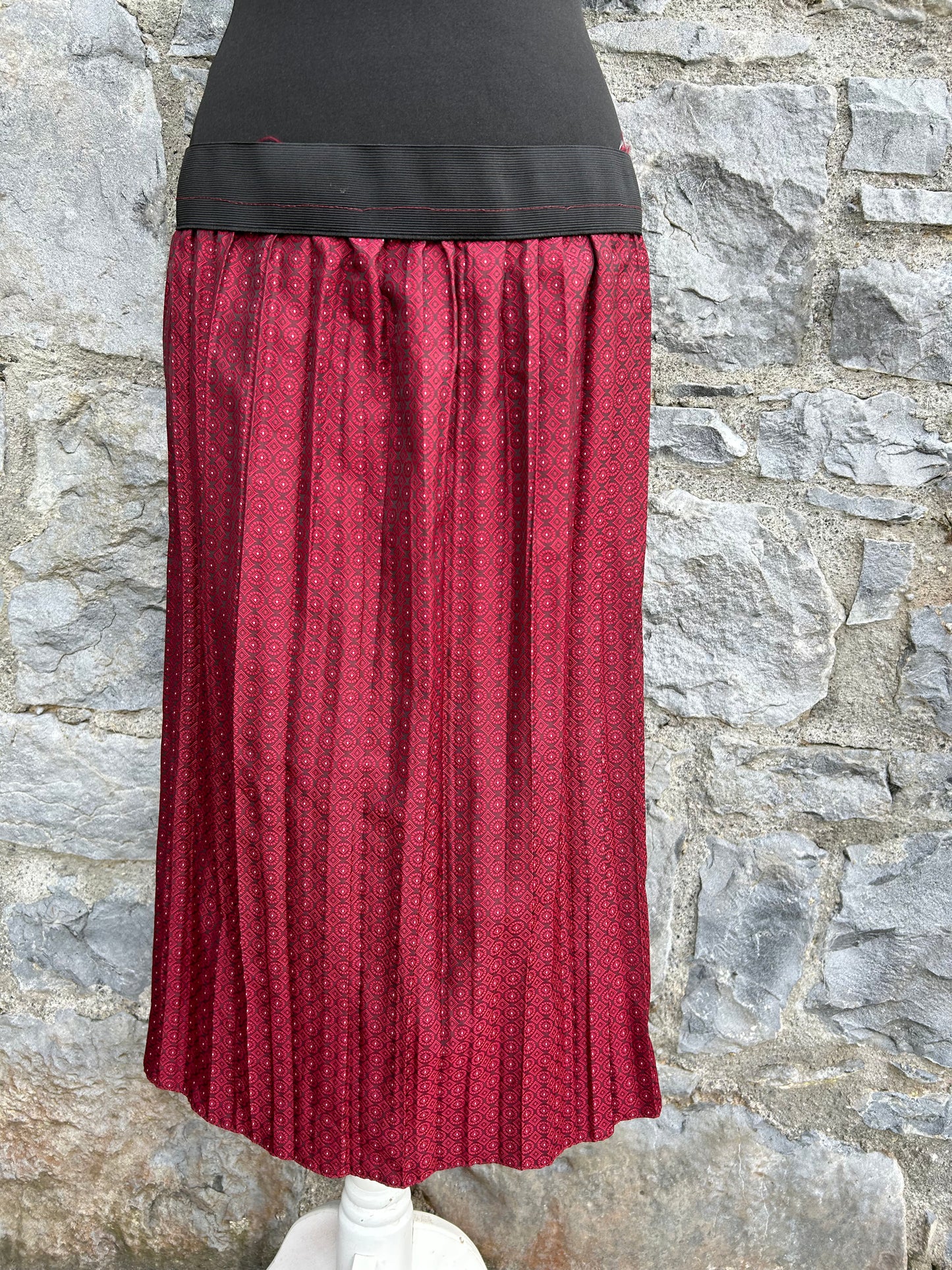 Maroon pleated skirt uk 14-16