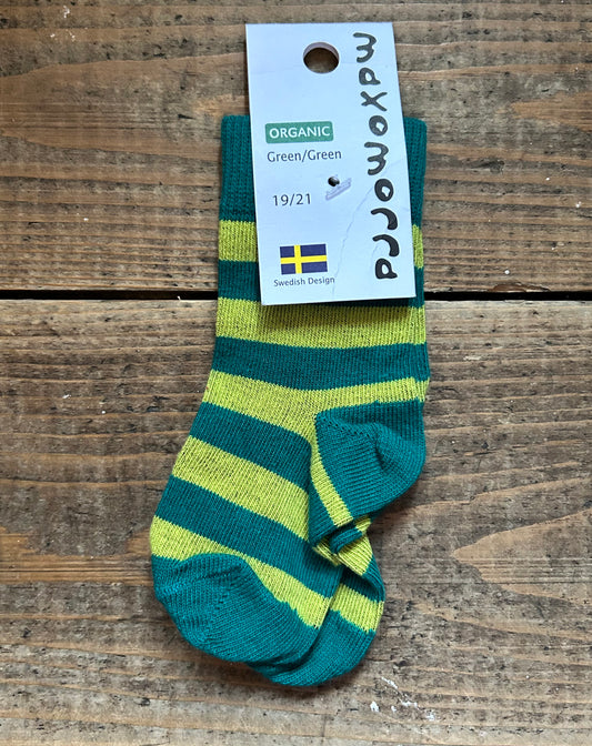 Green stripy socks  19/21